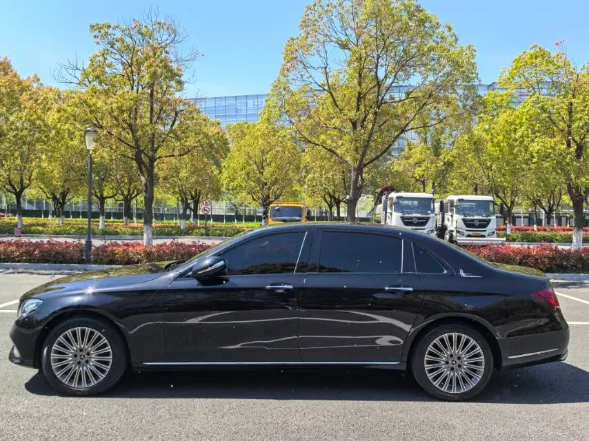 2020 Mercedes-Benz E Class 2.0T 258HP L4 9AT,autocango,china used car exporter,china ev exporter,chinese used car exporter,chinese used ev exporter