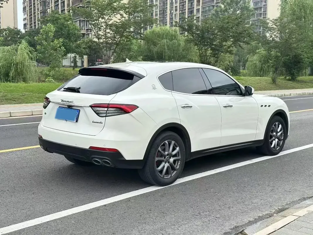 2021 Maserati Levante 3.0T 350HP V6 8AT,autocango,china used car exporter,china ev exporter,chinese used car exporter,chinese used ev exporter
