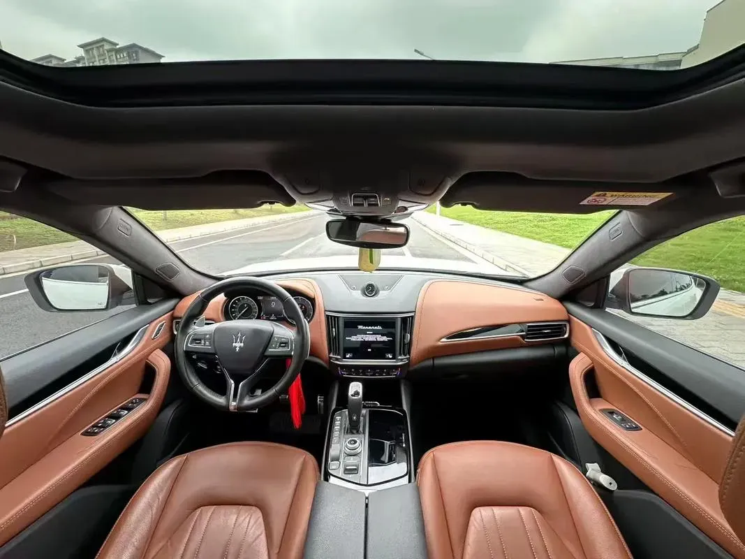 2021 Maserati Levante 3.0T 350HP V6 8AT,autocango,china used car exporter,china ev exporter,chinese used car exporter,chinese used ev exporter