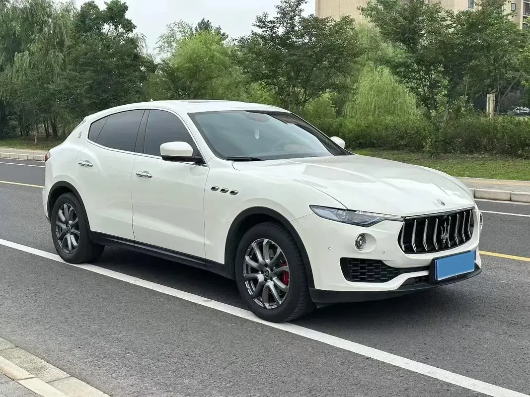 2021 Maserati Levante 3.0T 350HP V6 8AT,autocango,china used car exporter,china ev exporter,chinese used car exporter,chinese used ev exporter
