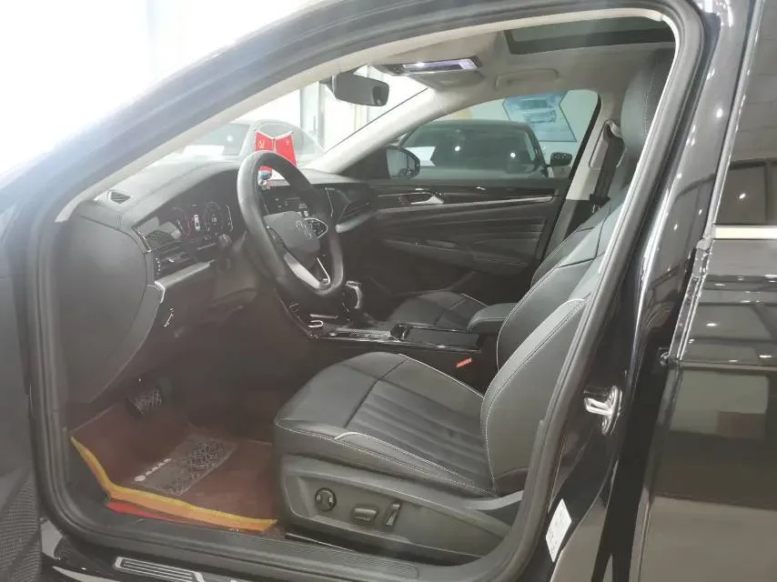 2023 Volkswagen Passat 2.0T 186HP L4 7DCT,autocango,china used car exporter,china ev exporter,chinese used car exporter,chinese used ev exporter