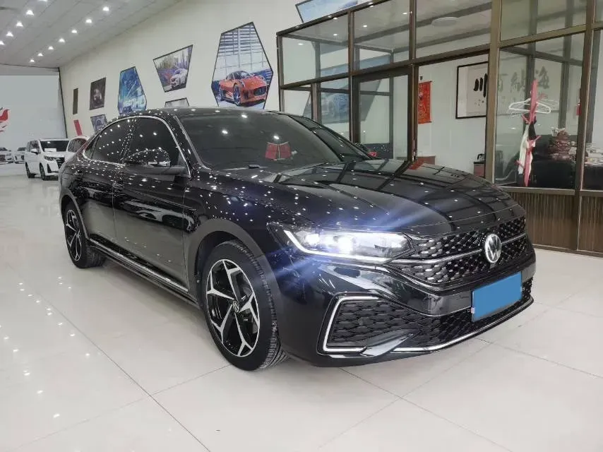 2023 Volkswagen Passat 2.0T 186HP L4 7DCT,autocango,china used car exporter,china ev exporter,chinese used car exporter,chinese used ev exporter