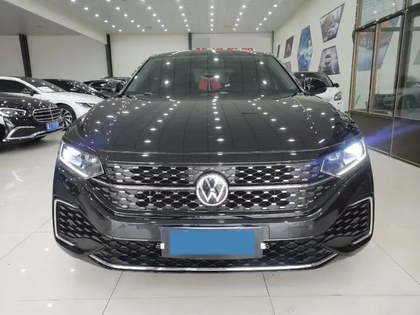 2023 Volkswagen Passat 2.0T 186HP L4 7DCT,autocango,china used car exporter,china ev exporter,chinese used car exporter,chinese used ev exporter