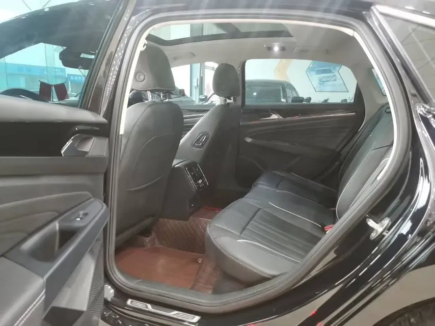 2023 Volkswagen Passat 2.0T 186HP L4 7DCT,autocango,china used car exporter,china ev exporter,chinese used car exporter,chinese used ev exporter