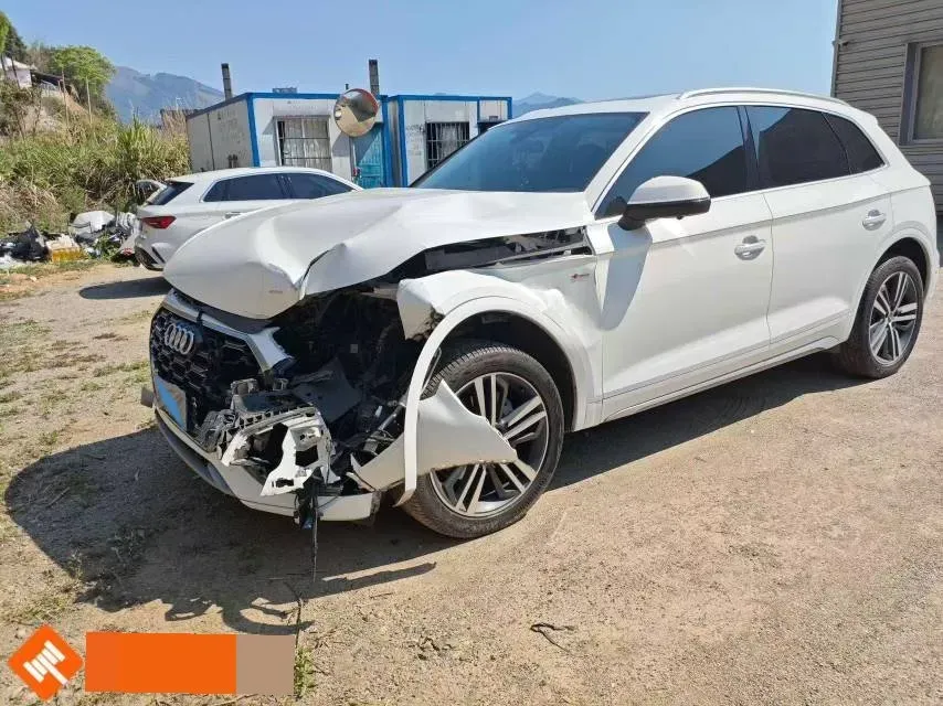 2022 Audi Q5L 2.0T 190HP L4 7DCT,autocango,china used car exporter,china ev exporter,chinese used car exporter,chinese used ev exporter