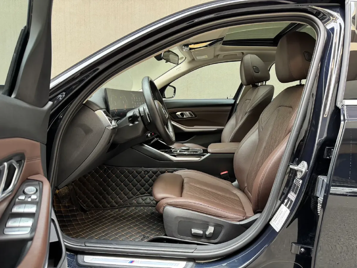 2023 BMW 3 Series 2.0T 156HP L4 8AT,autocango,china used car exporter,china ev exporter,chinese used car exporter,chinese used ev exporter