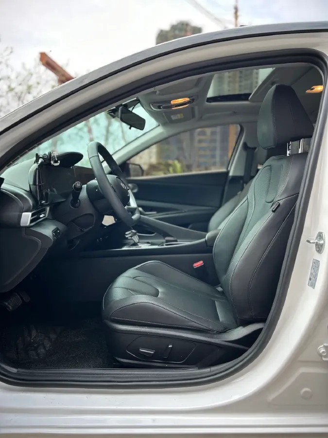 2022 Hyundai Elantra 1.5L 115HP L4 CVT,autocango,china used car exporter,china ev exporter,chinese used car exporter,chinese used ev exporter