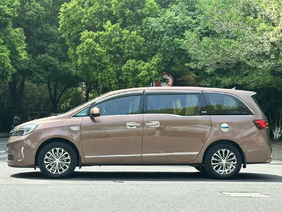 2021 Buick GL8 2.0T 237HP L4 9AT,autocango,china used car exporter,china ev exporter,chinese used car exporter,chinese used ev exporter