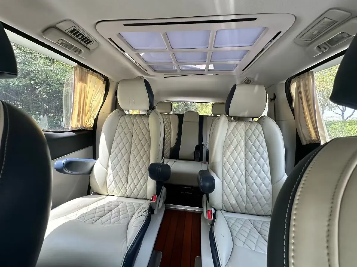 2021 Buick GL8 2.0T 237HP L4 9AT,autocango,china used car exporter,china ev exporter,chinese used car exporter,chinese used ev exporter