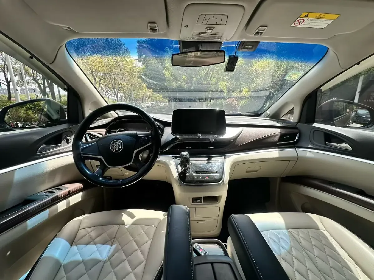 2021 Buick GL8 2.0T 237HP L4 9AT,autocango,china used car exporter,china ev exporter,chinese used car exporter,chinese used ev exporter