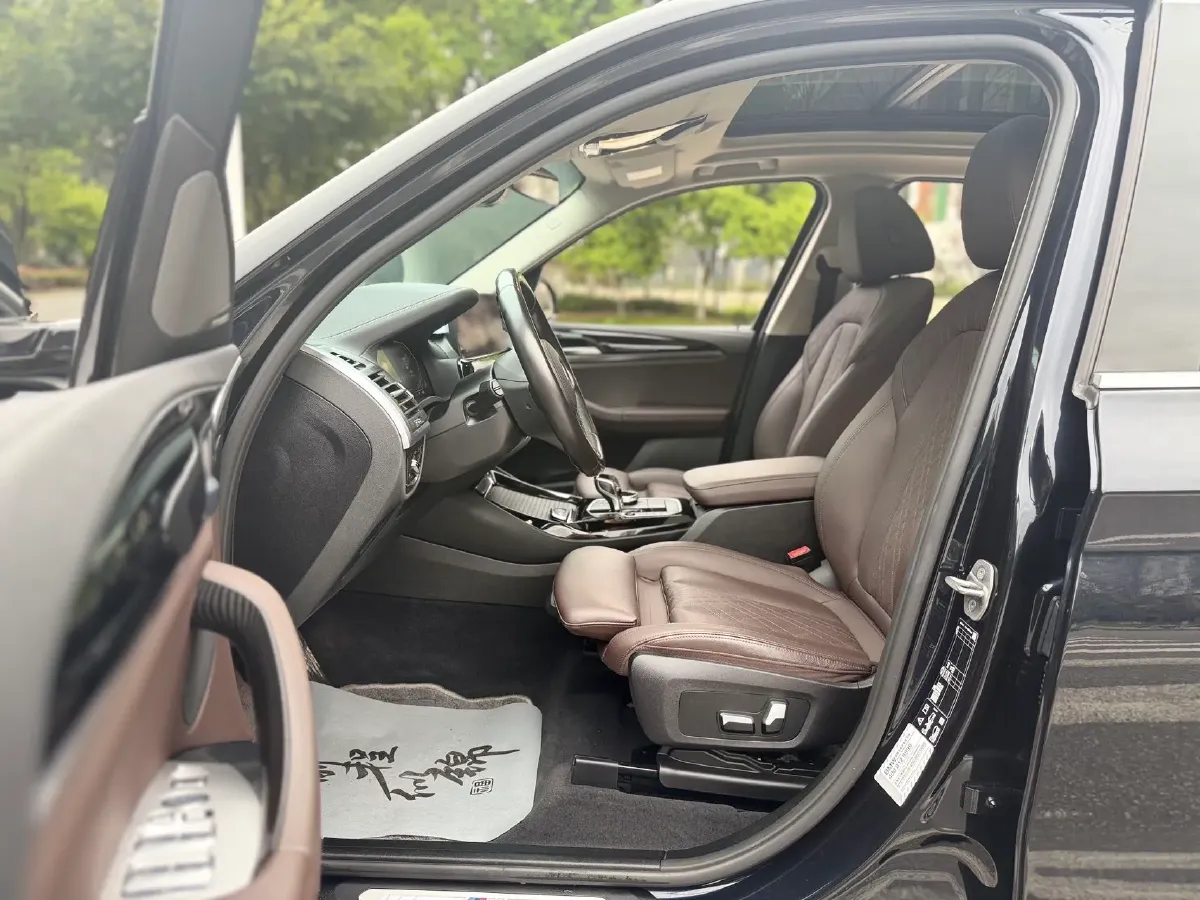 2022 BMW X3 2.0T 184HP L4 8AT,autocango,china used car exporter,china ev exporter,chinese used car exporter,chinese used ev exporter