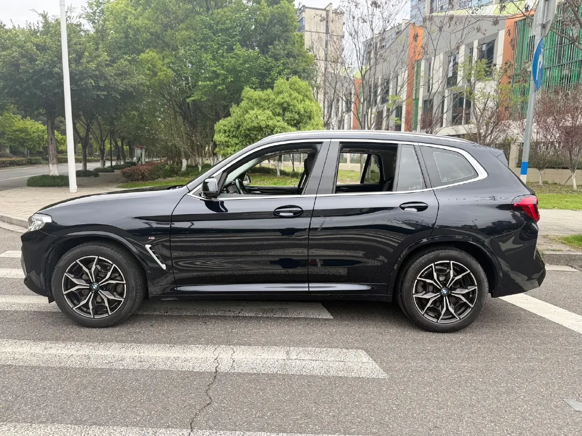 2022 BMW X3 2.0T 184HP L4 8AT,autocango,china used car exporter,china ev exporter,chinese used car exporter,chinese used ev exporter