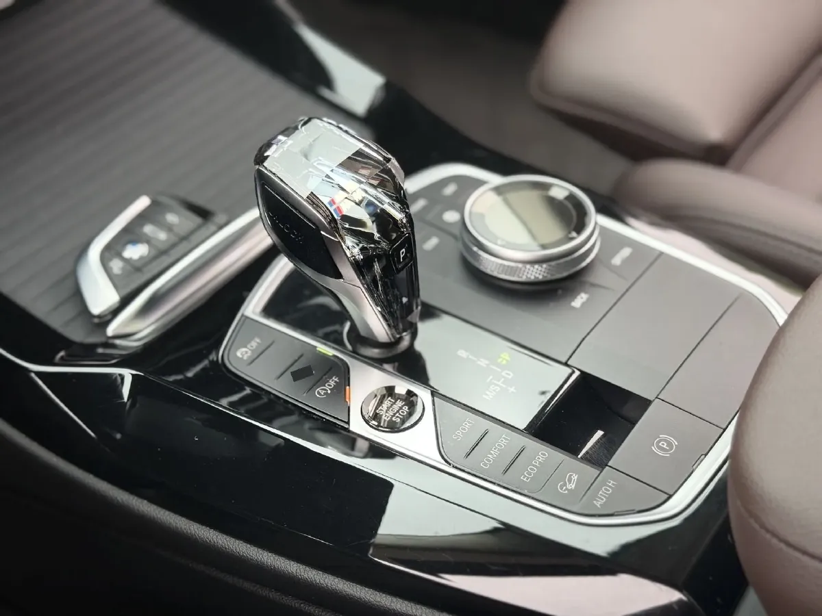 2022 BMW X3 2.0T 184HP L4 8AT,autocango,china used car exporter,china ev exporter,chinese used car exporter,chinese used ev exporter