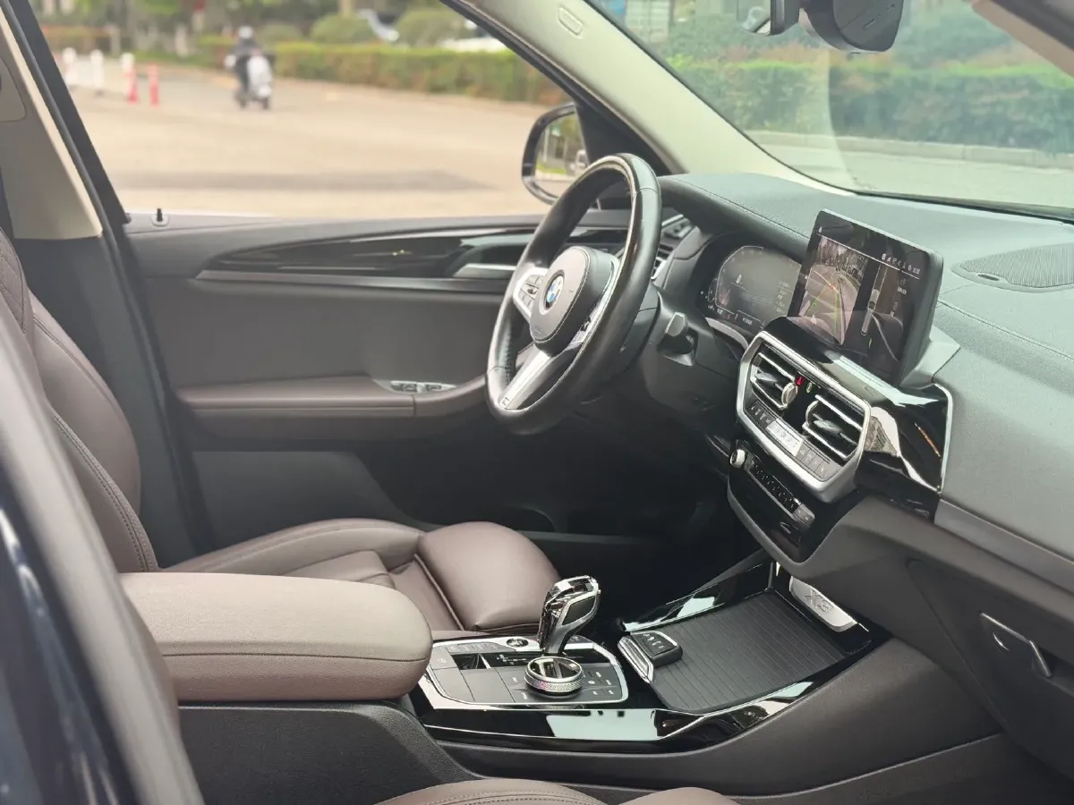 2022 BMW X3 2.0T 184HP L4 8AT,autocango,china used car exporter,china ev exporter,chinese used car exporter,chinese used ev exporter