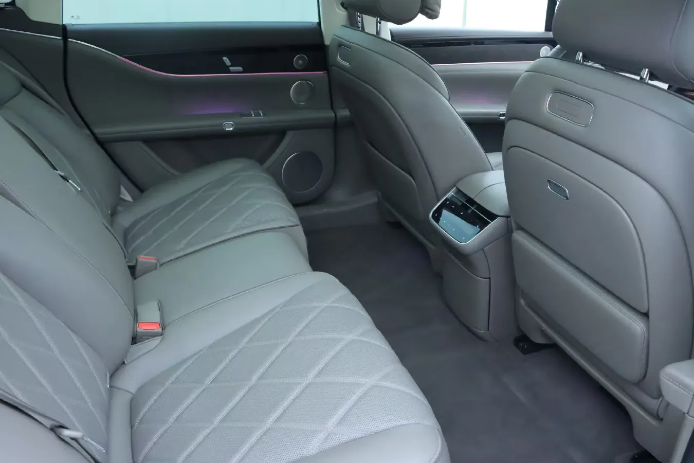 2025 HIMA Stelato S9 REEV 160HP REEV,autocango,china used car exporter,china ev exporter,chinese used car exporter,chinese used ev exporter