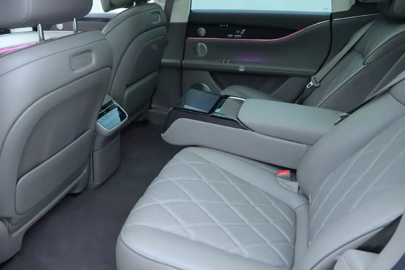 2025 HIMA Stelato S9 REEV 160HP REEV,autocango,china used car exporter,china ev exporter,chinese used car exporter,chinese used ev exporter