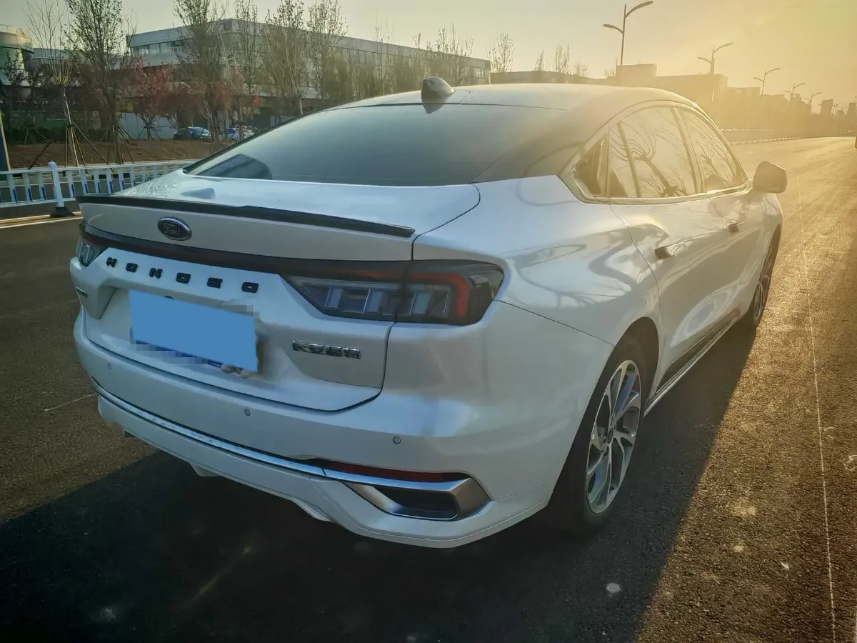2022 Ford Mondeo 2.0T 238HP L4 8AT,autocango,china used car exporter,china ev exporter,chinese used car exporter,chinese used ev exporter