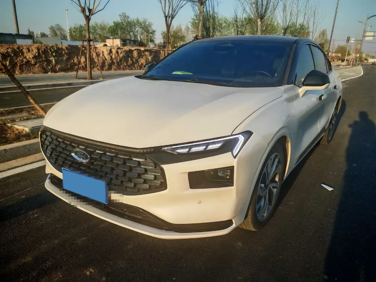 2022 Ford Mondeo 2.0T 238HP L4 8AT,autocango,china used car exporter,china ev exporter,chinese used car exporter,chinese used ev exporter