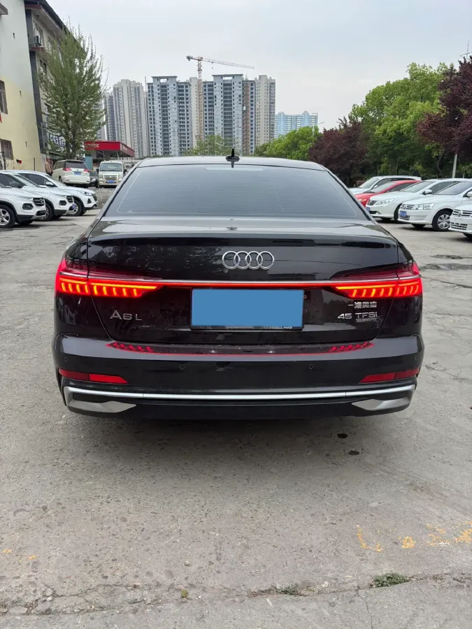 2023 Audi A6L 2.0T 245HP L4 7DCT,autocango,china used car exporter,china ev exporter,chinese used car exporter,chinese used ev exporter