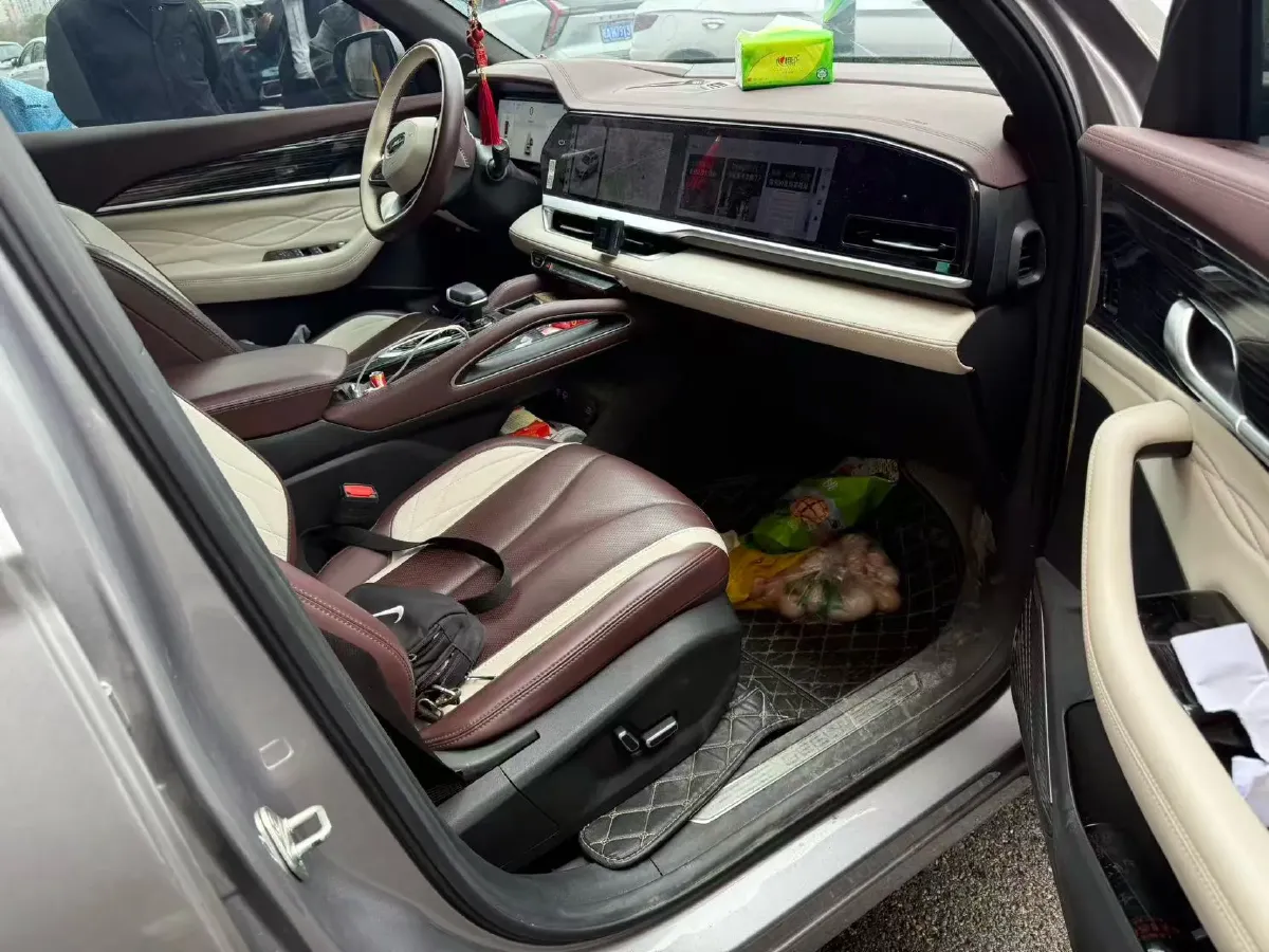 2023 Geely StarRay 2.0T 218HP L4 7DCT,autocango,china used car exporter,china ev exporter,chinese used car exporter,chinese used ev exporter