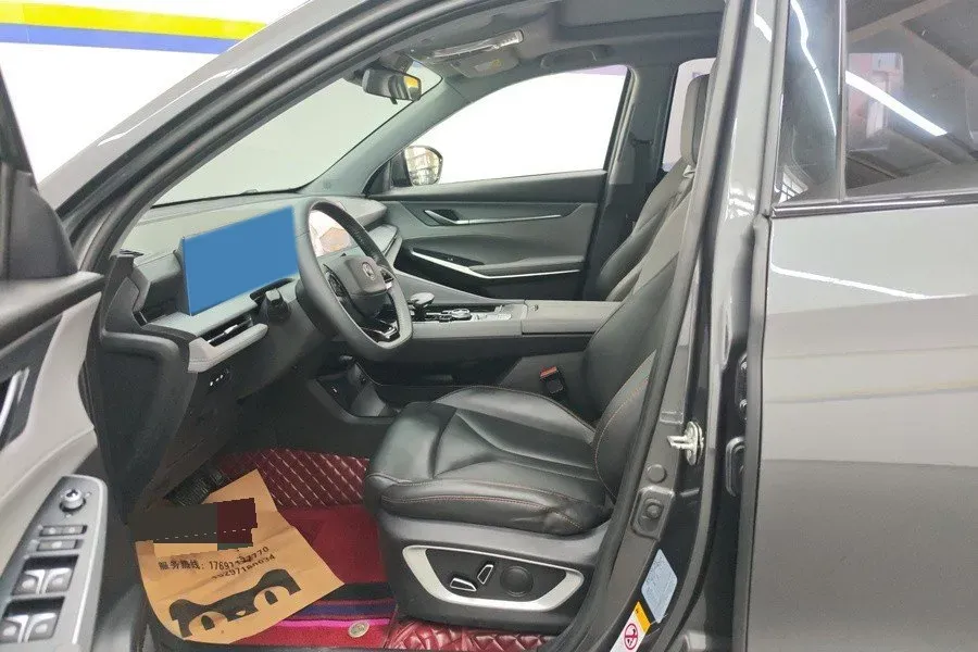 2022 ChangAn CS75 Plus 1.5T 178HP L4 6AT,autocango,china used car exporter,china ev exporter,chinese used car exporter,chinese used ev exporter