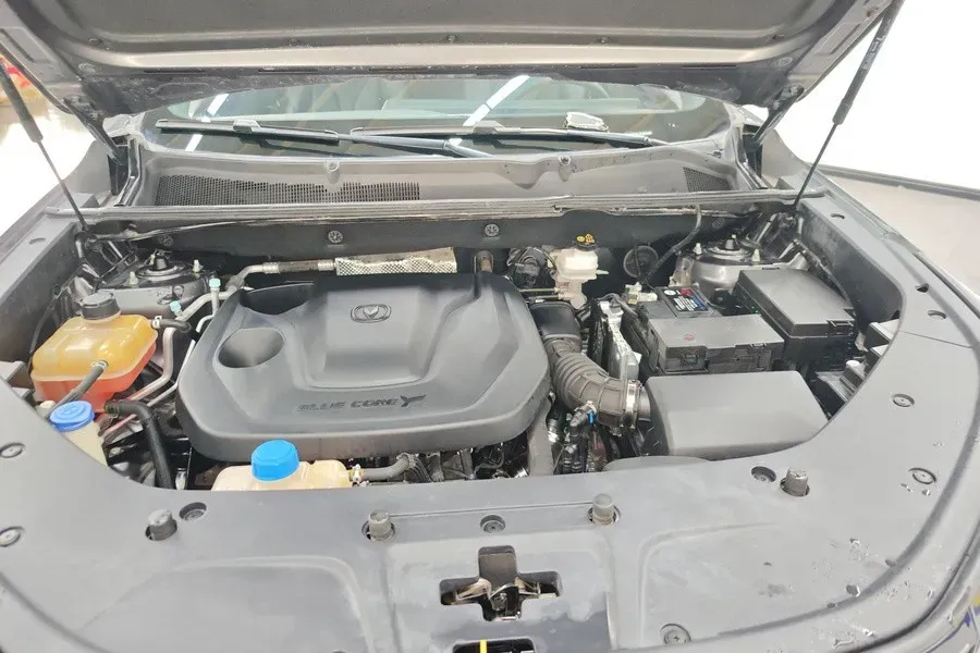 2022 ChangAn CS75 Plus 1.5T 178HP L4 6AT,autocango,china used car exporter,china ev exporter,chinese used car exporter,chinese used ev exporter