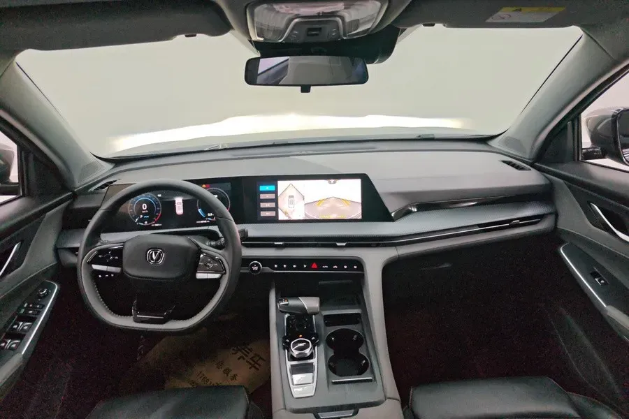 2022 ChangAn CS75 Plus 1.5T 178HP L4 6AT,autocango,china used car exporter,china ev exporter,chinese used car exporter,chinese used ev exporter