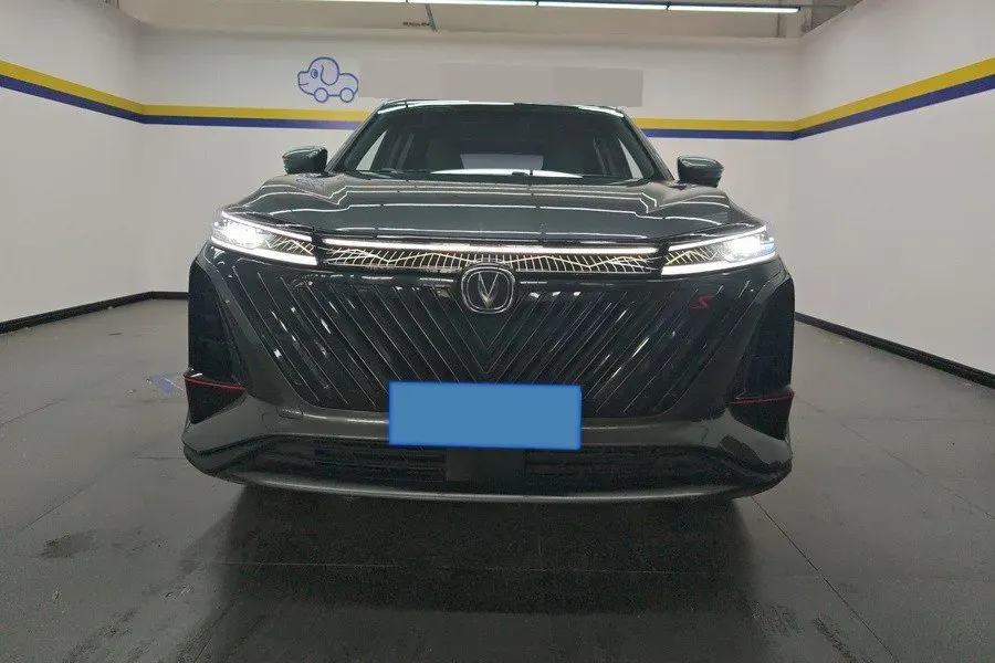 2022 ChangAn CS75 Plus 1.5T 178HP L4 6AT,autocango,china used car exporter,china ev exporter,chinese used car exporter,chinese used ev exporter