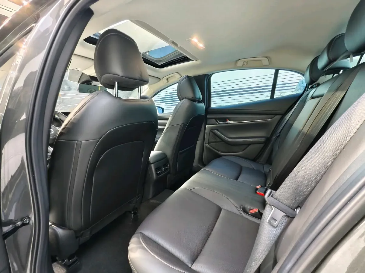 2021 Mazda 3 Axela 2.0L 158HP L4 6AT,autocango,china used car exporter,china ev exporter,chinese used car exporter,chinese used ev exporter