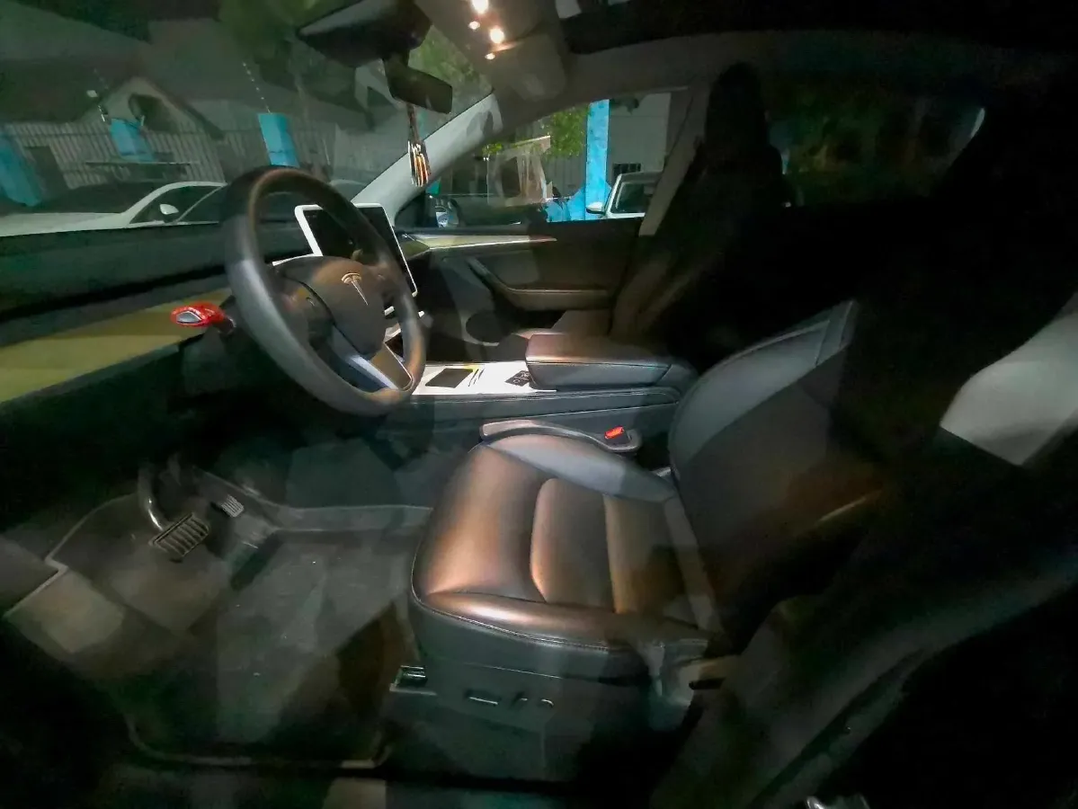 2022 Tesla Model Y BEV 60KWH,autocango,china used car exporter,china ev exporter,chinese used car exporter,chinese used ev exporter