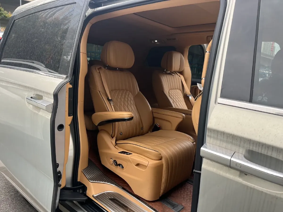 2022 Voyah Dream 1.5T 136HP L4 PHEV 25.57KWH,autocango,china used car exporter,china ev exporter,chinese used car exporter,chinese used ev exporter