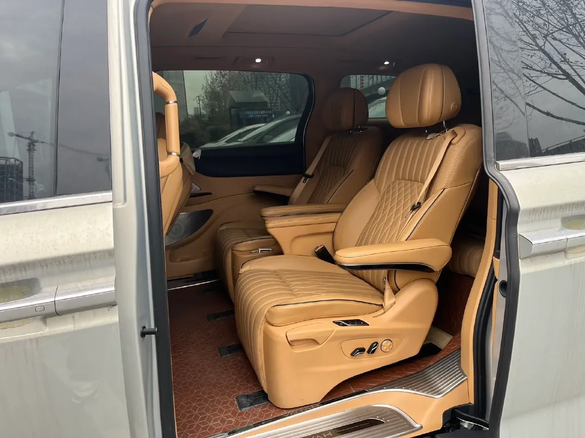 2022 Voyah Dream 1.5T 136HP L4 PHEV 25.57KWH,autocango,china used car exporter,china ev exporter,chinese used car exporter,chinese used ev exporter