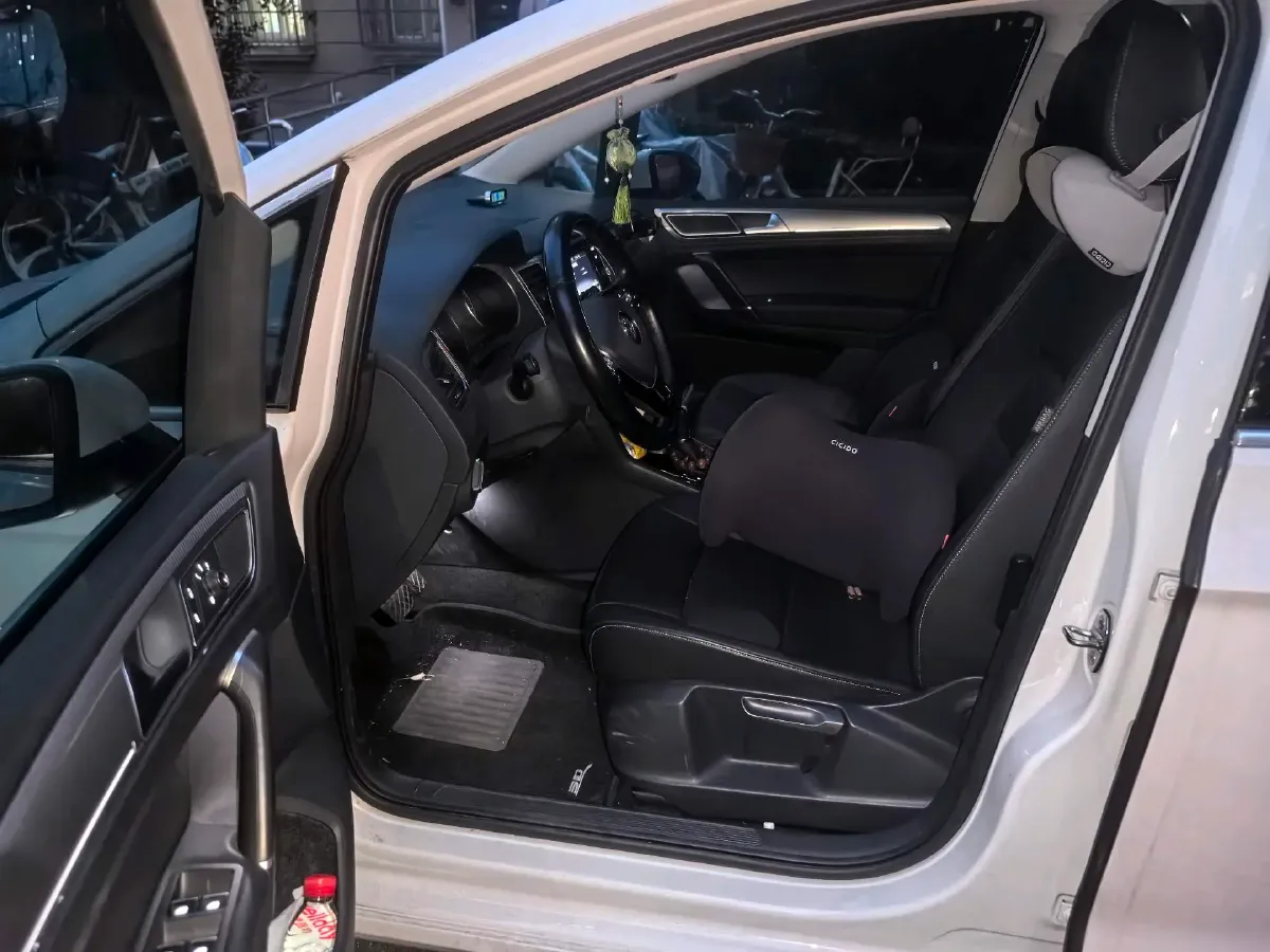 2019 Volkswagen Golf Sportsvan 1.4T 150HP L4 7DCT,autocango,china used car exporter,china ev exporter,chinese used car exporter,chinese used ev exporter