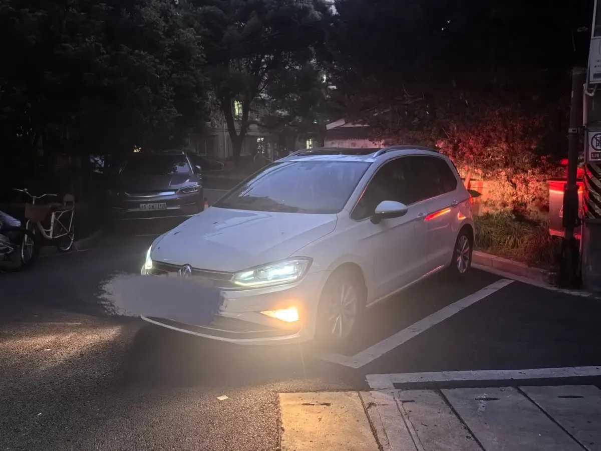 2019 Volkswagen Golf Sportsvan 1.4T 150HP L4 7DCT,autocango,china used car exporter,china ev exporter,chinese used car exporter,chinese used ev exporter