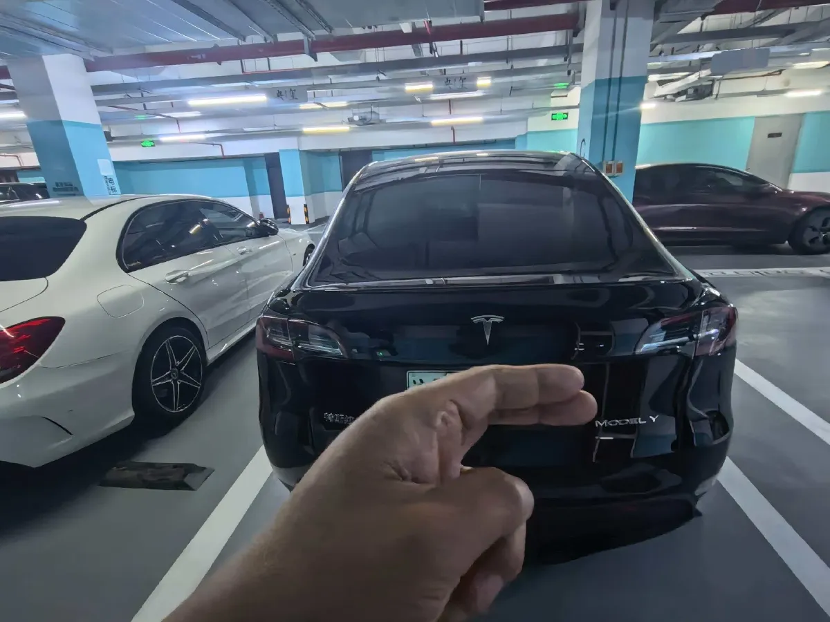 2022 Tesla Model Y BEV 60KWH,autocango,china used car exporter,china ev exporter,chinese used car exporter,chinese used ev exporter