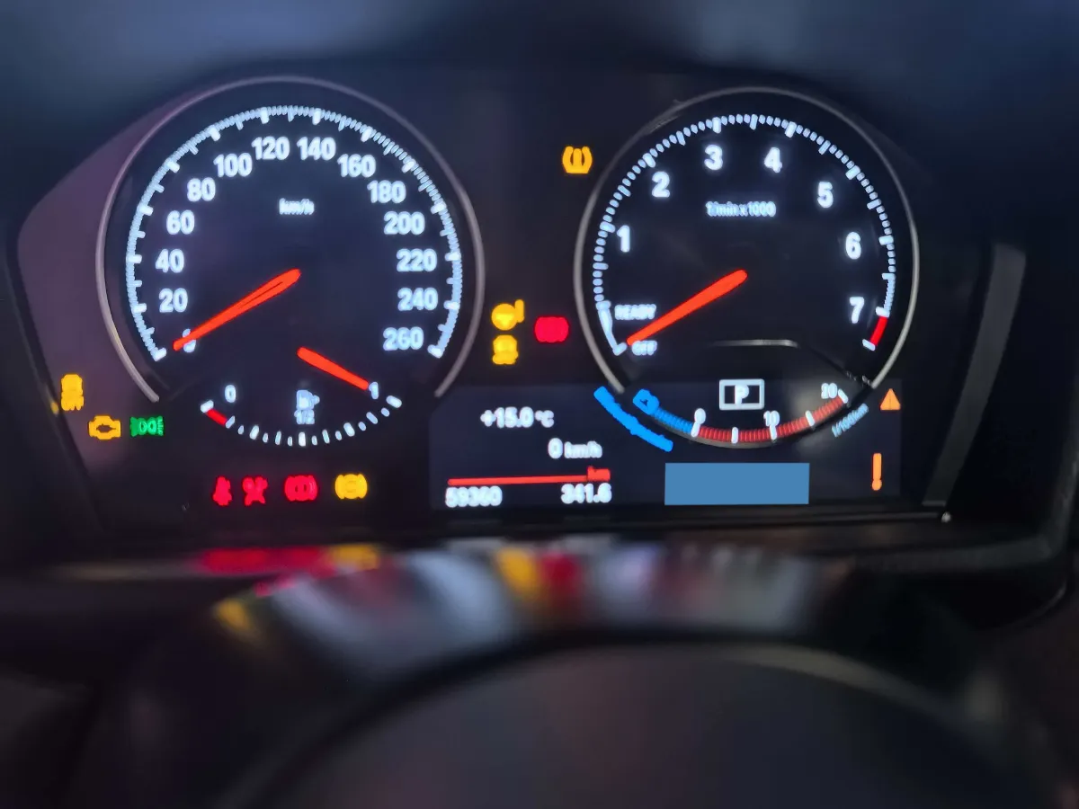 2021 BMW X1 2.0T 192HP L4 7DCT,autocango,china used car exporter,china ev exporter,chinese used car exporter,chinese used ev exporter