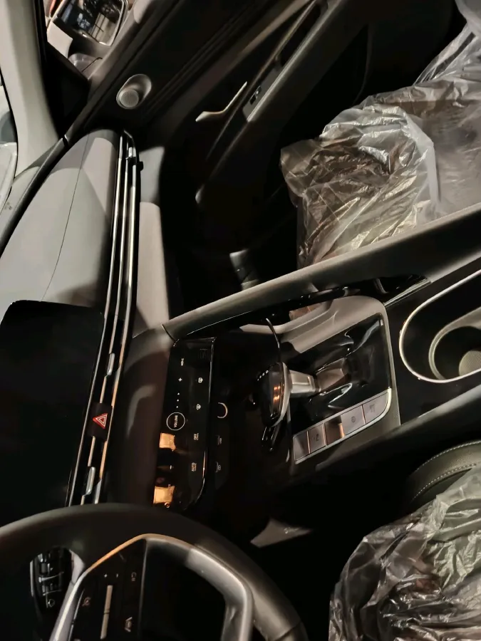 2022 Hyundai Elantra 1.5L 115HP L4 CVT,autocango,china used car exporter,china ev exporter,chinese used car exporter,chinese used ev exporter