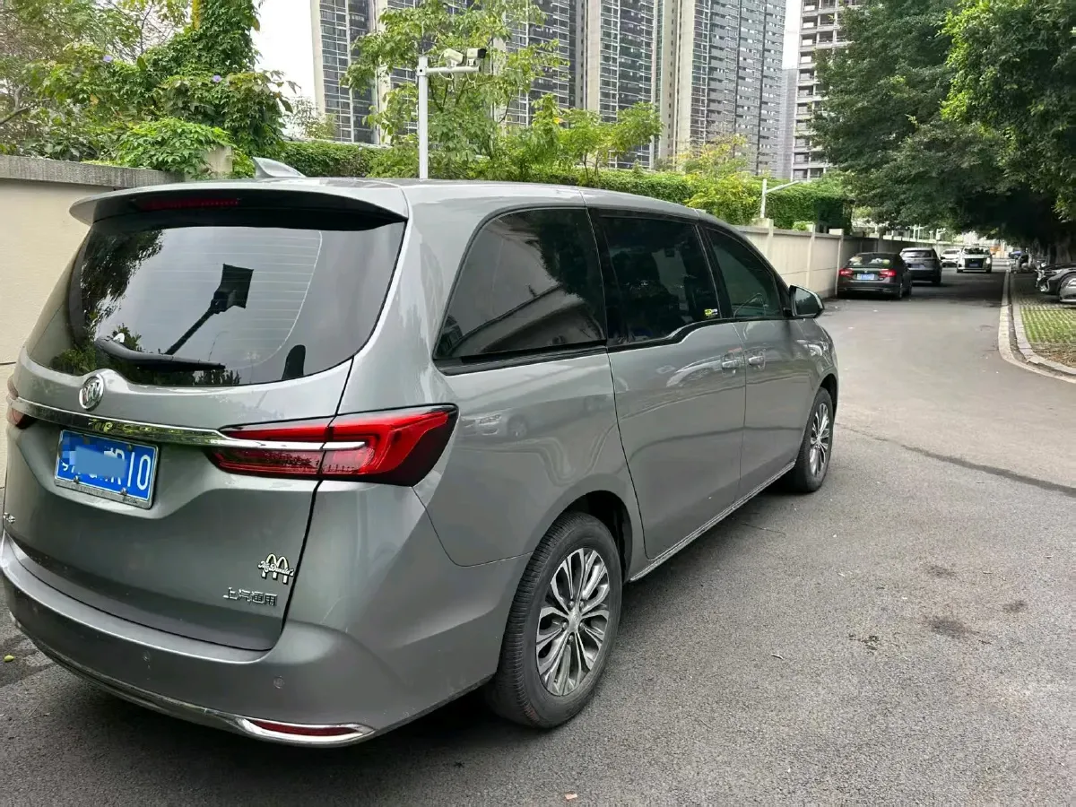 2023 Buick GL8 2.0T 237HP L4 9AT,autocango,china used car exporter,china ev exporter,chinese used car exporter,chinese used ev exporter