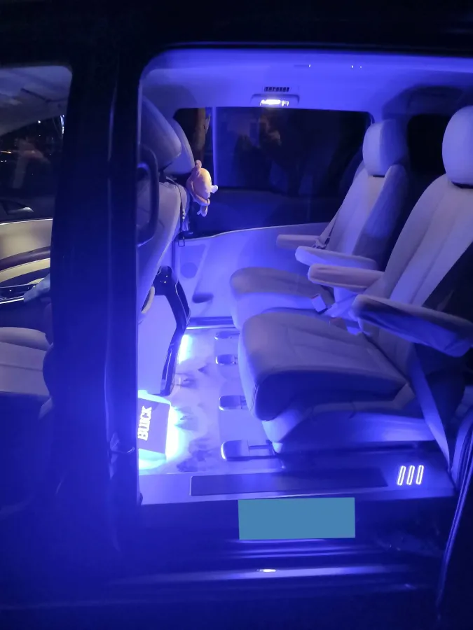 2023 Buick GL8 2.0T 237HP L4 9AT,autocango,china used car exporter,china ev exporter,chinese used car exporter,chinese used ev exporter