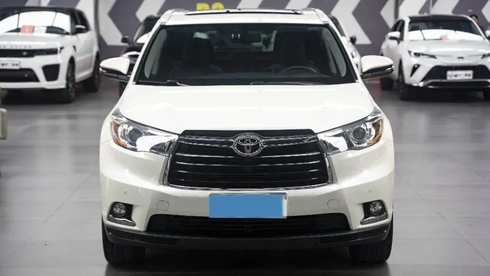 2017 Toyota Highlander 2.0T 220HP L4 6AT,autocango,china used car exporter,china ev exporter,chinese used car exporter,chinese used ev exporter
