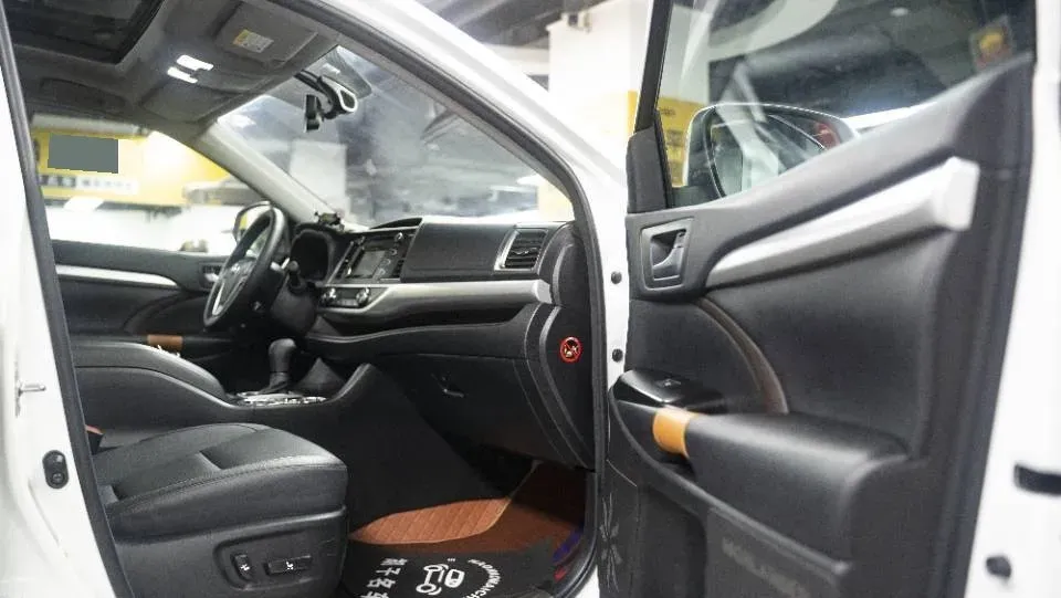 2017 Toyota Highlander 2.0T 220HP L4 6AT,autocango,china used car exporter,china ev exporter,chinese used car exporter,chinese used ev exporter