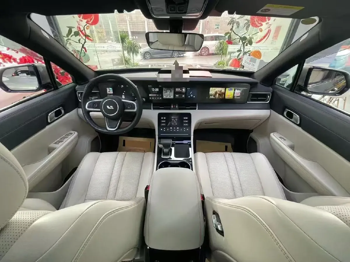 2020 Li ONE Range Extended 131HP REEV 40.5KWH,autocango,china used car exporter,china ev exporter,chinese used car exporter,chinese used ev exporter