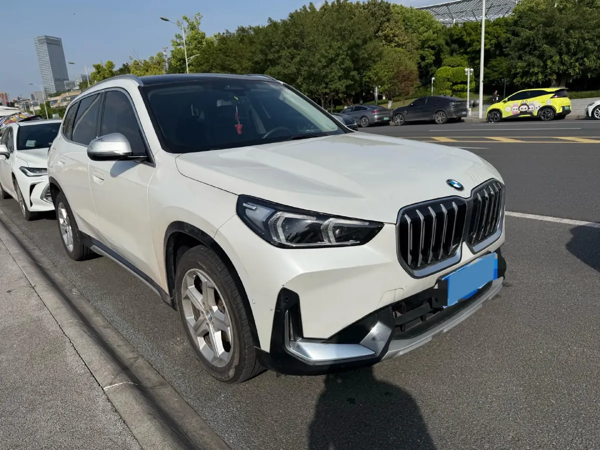 2023 BMW X1 1.5T 156HP L3 7DCT,autocango,china used car exporter,china ev exporter,chinese used car exporter,chinese used ev exporter