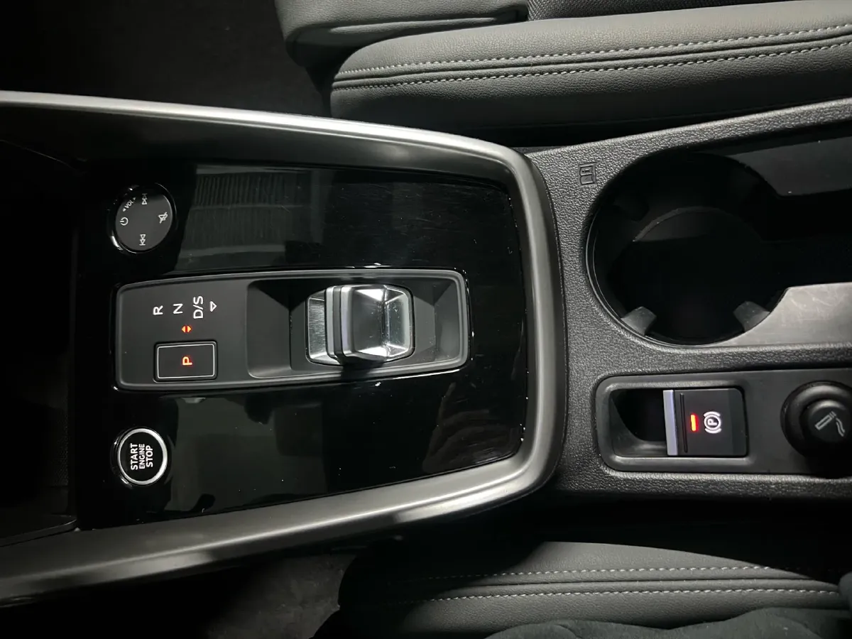 2022 Audi A3 1.4T 150HP L4 7DCT,autocango,china used car exporter,china ev exporter,chinese used car exporter,chinese used ev exporter