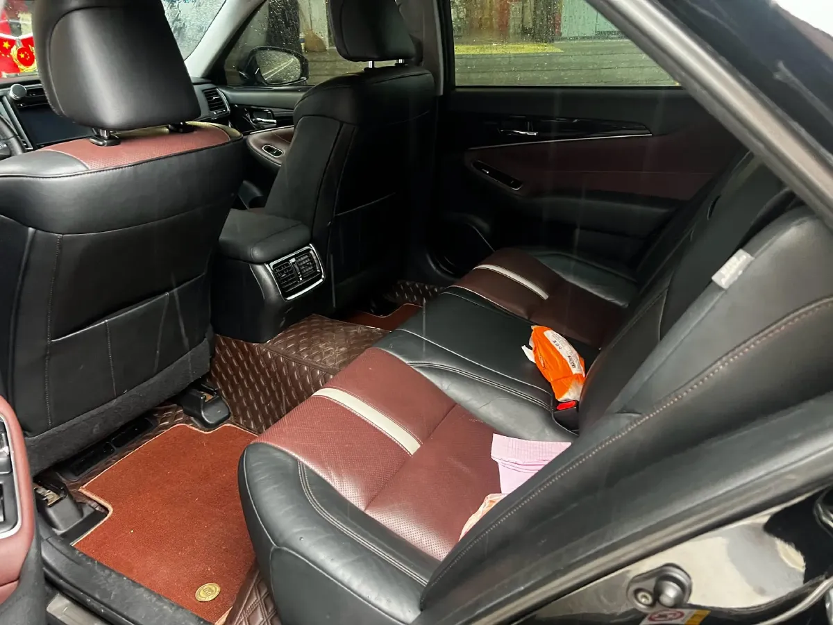 2017 Toyota Crown 2.0T 235HP L4 8AT,autocango,china used car exporter,china ev exporter,chinese used car exporter,chinese used ev exporter