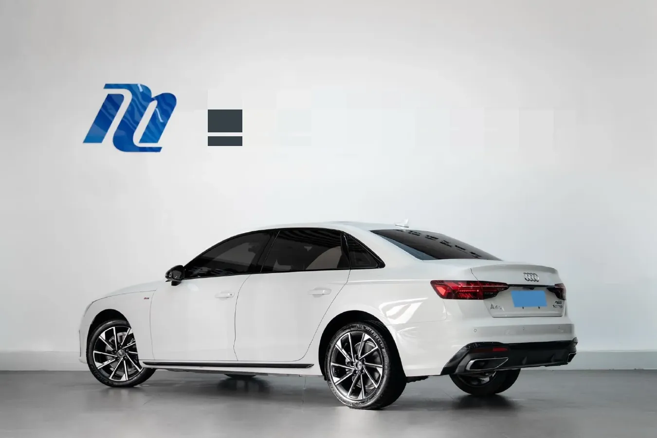 2023 Audi A4L 2.0T 190HP L4 7DCT,autocango,china used car exporter,china ev exporter,chinese used car exporter,chinese used ev exporter