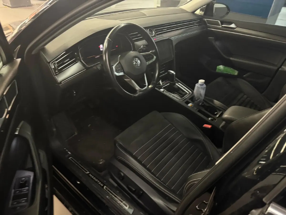 2020 Volkswagen Magotan 2.0T 186HP L4 7DCT,autocango,china used car exporter,china ev exporter,chinese used car exporter,chinese used ev exporter