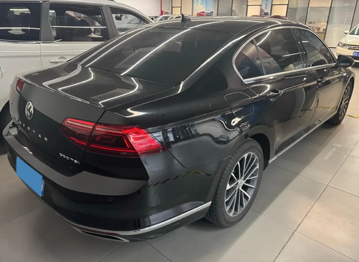 2020 Volkswagen Magotan 2.0T 186HP L4 7DCT,autocango,china used car exporter,china ev exporter,chinese used car exporter,chinese used ev exporter