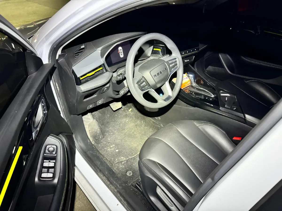 2021 Roewe i5 1.5L 120HP L4 CVT,autocango,china used car exporter,china ev exporter,chinese used car exporter,chinese used ev exporter