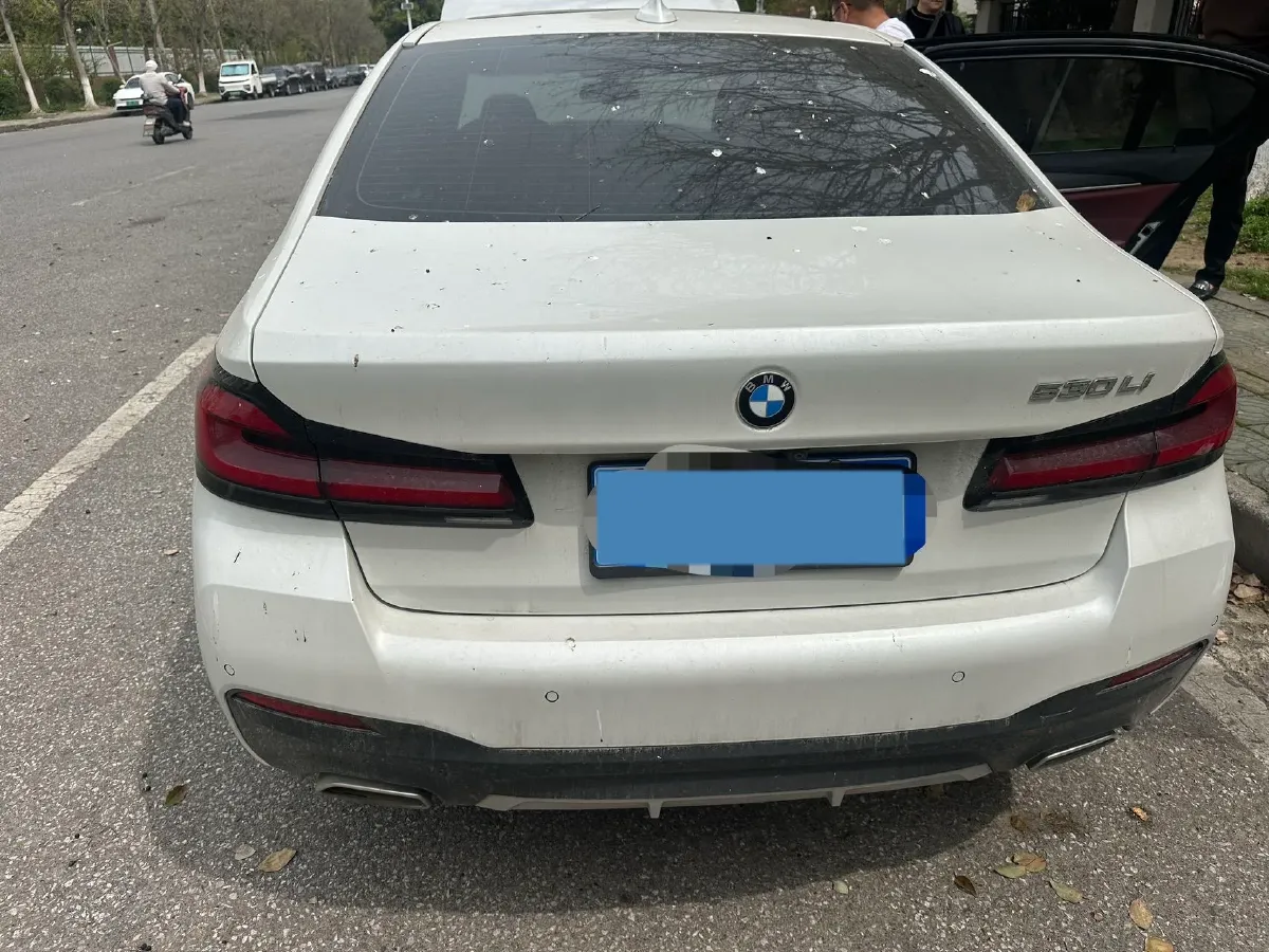 2021 BMW 5 Series 2.0T 252HP L4 8AT,autocango,china used car exporter,china ev exporter,chinese used car exporter,chinese used ev exporter
